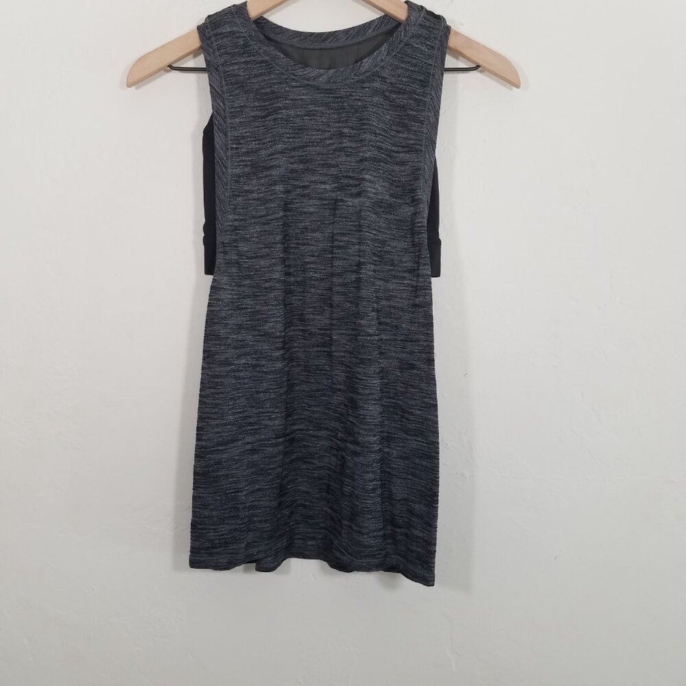 Lululemon Tank Top with Built in Bra Size 6